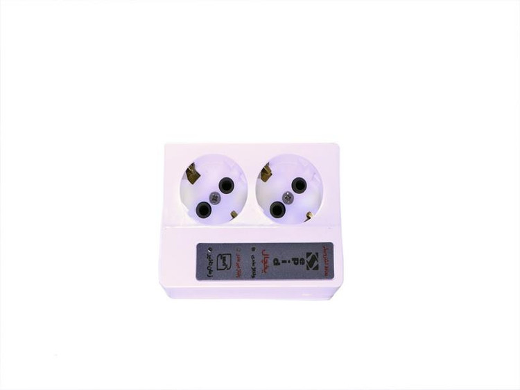 محافظ دیواری الکترو سپید مناسب برای یخچال-پکیج-لباس شویی و ظرف شویی 2500va با دو پریز ارت دار دار بدنه پلاستیکی مناسب برای پکیج