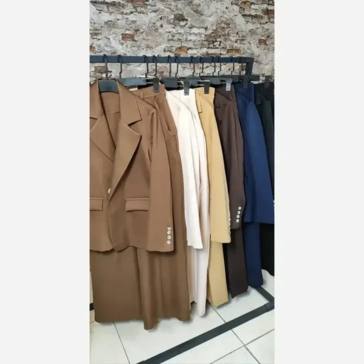 ست کت و شلوار زنانه مدل غزل جنس مازراتی دبل گرم بالا