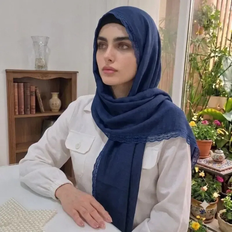 شال وال اسلپ مشکی سرمه ای نسکافه ای دور گیپور دوزی سایز 170 در 70 و 52 سانتی متر
