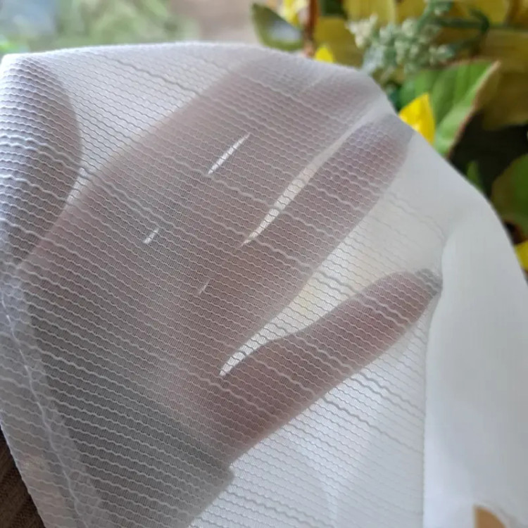تل اسکارف مجلسی حریر ژولی مشکی و سفید دور دانتل دوزی شده