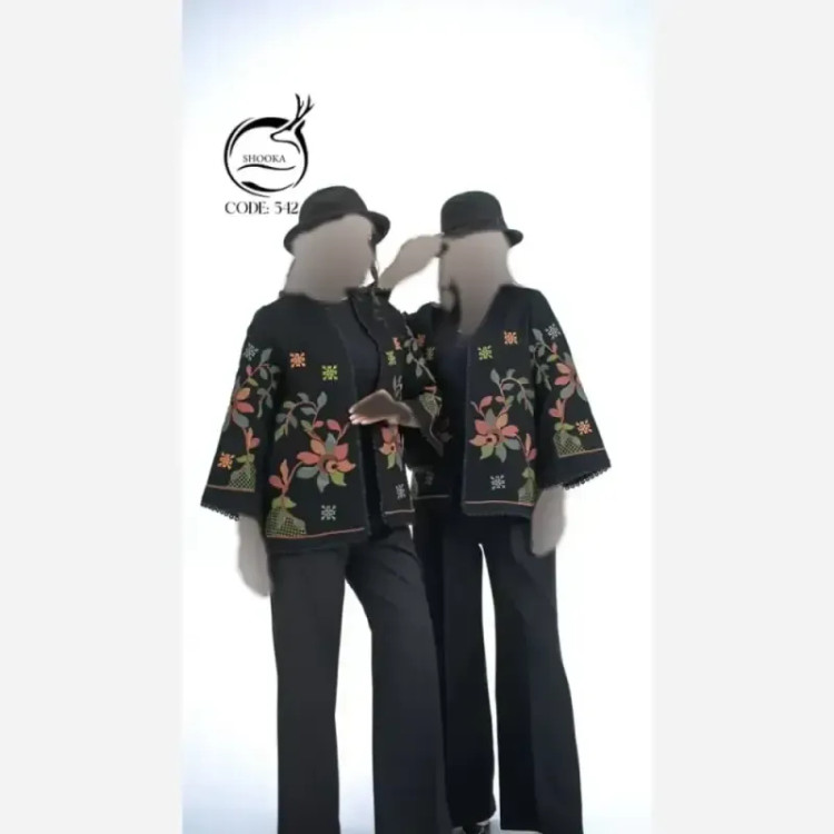 مانتو کت تمام گلدوزی شده جنس شانتون اندونزی سایز 36 تا 48