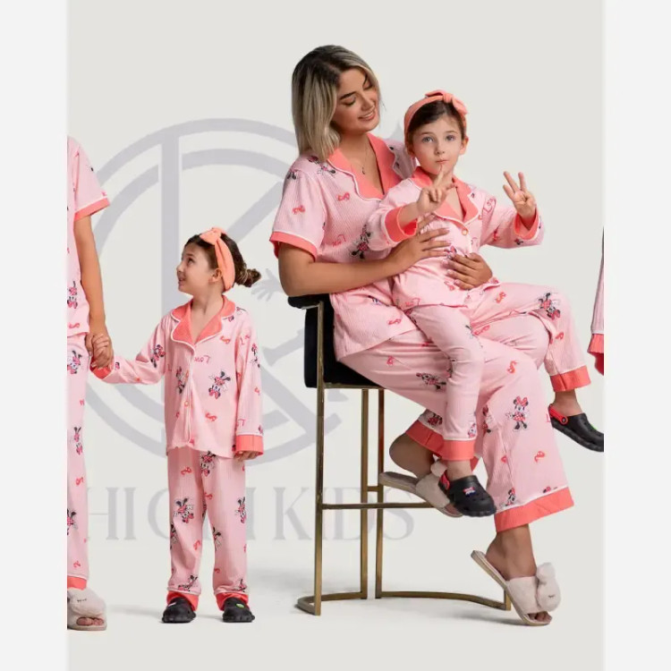 روبدوشام دخترانه سایز 60 تا 90 از جنس نخ پنبه لاکرا با طراحی شیک و راحت