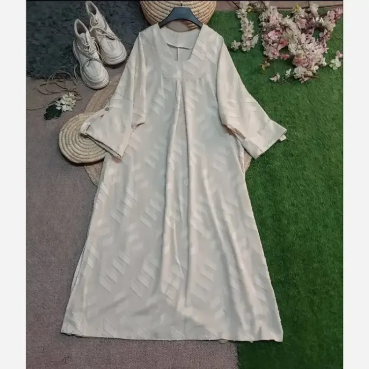 کفتان آویژه جنس ترمه اعلا فری سایز 38 تا 46 قد 135